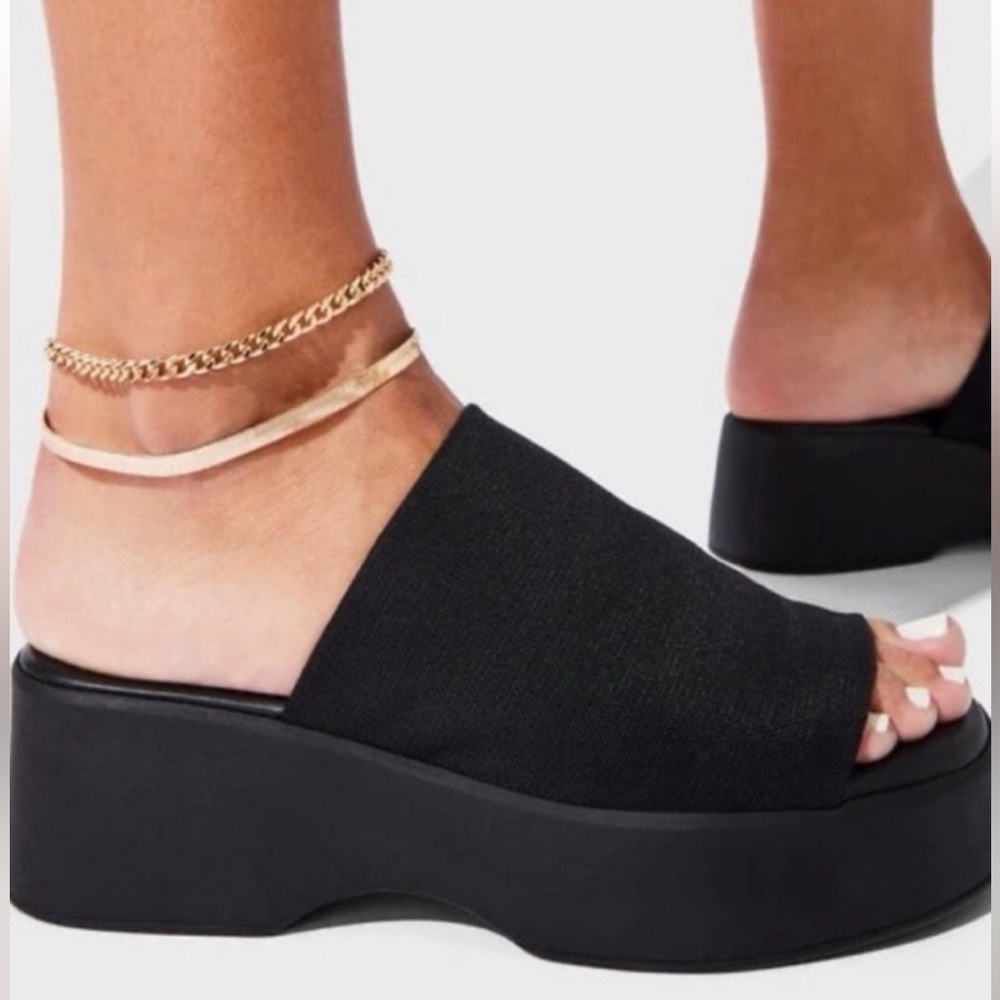 Steve Madden Slinky 30 Black Platform Slide Sandals 8